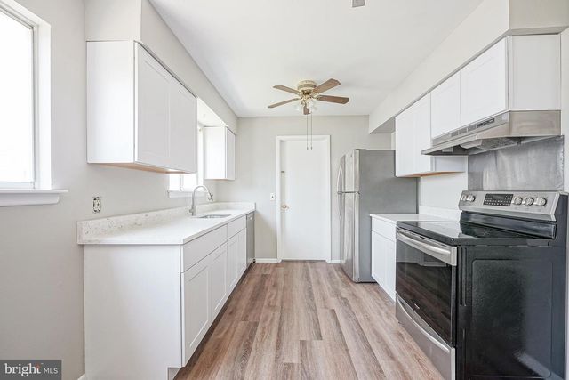 15 FOMALHAUT CT, Blackwood, NJ 08012