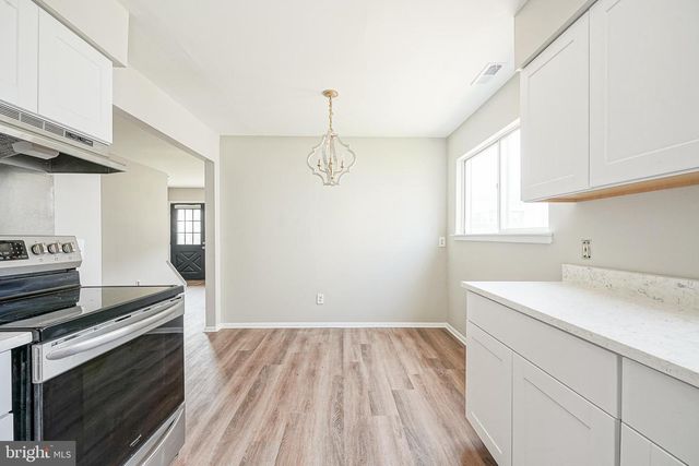 15 FOMALHAUT CT, Blackwood, NJ 08012