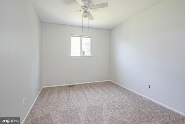 15 FOMALHAUT CT, Blackwood, NJ 08012
