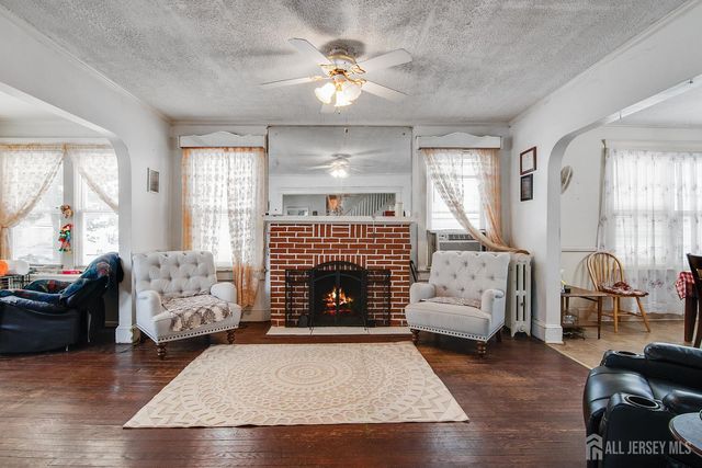 204-204 Howard Street, New Brunswick, NJ 08091