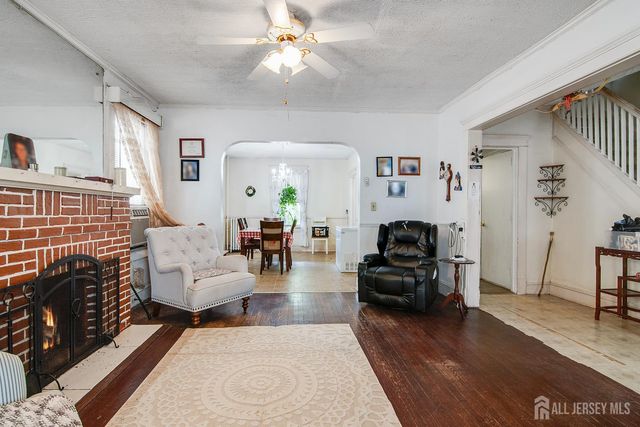 204-204 Howard Street, New Brunswick, NJ 08091