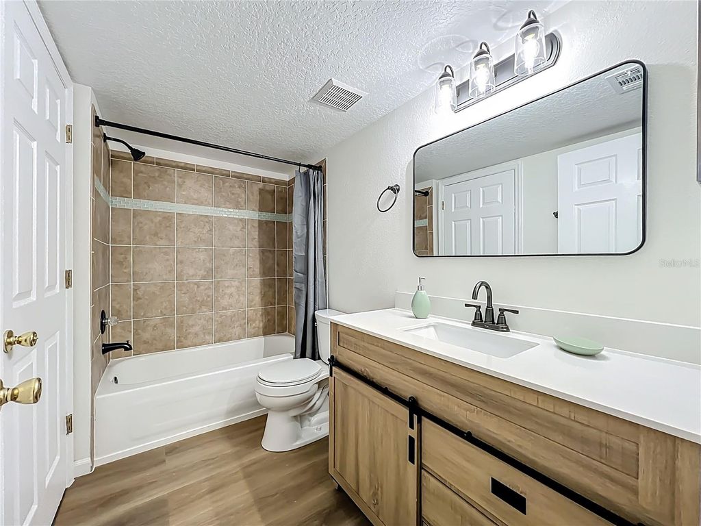 Image 14 of property listing at 12603 CREST SPRINGS LANE 1436, Orlando, FL 32828