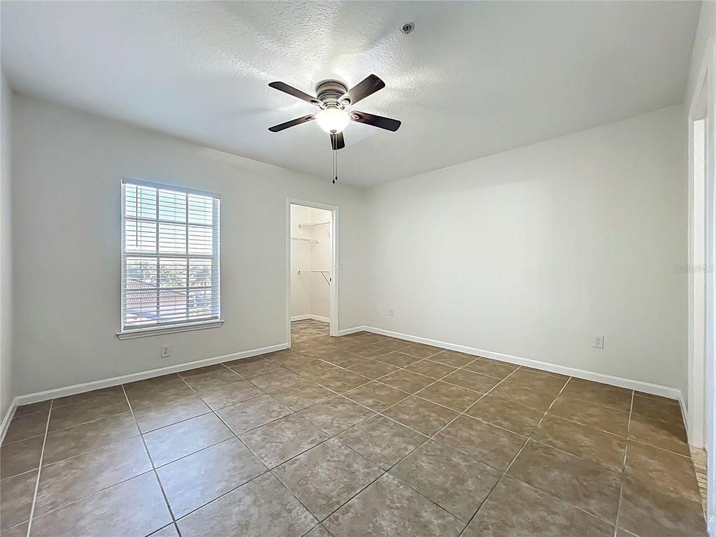 Image 24 of property listing at 12603 CREST SPRINGS LANE 1436, Orlando, FL 32828