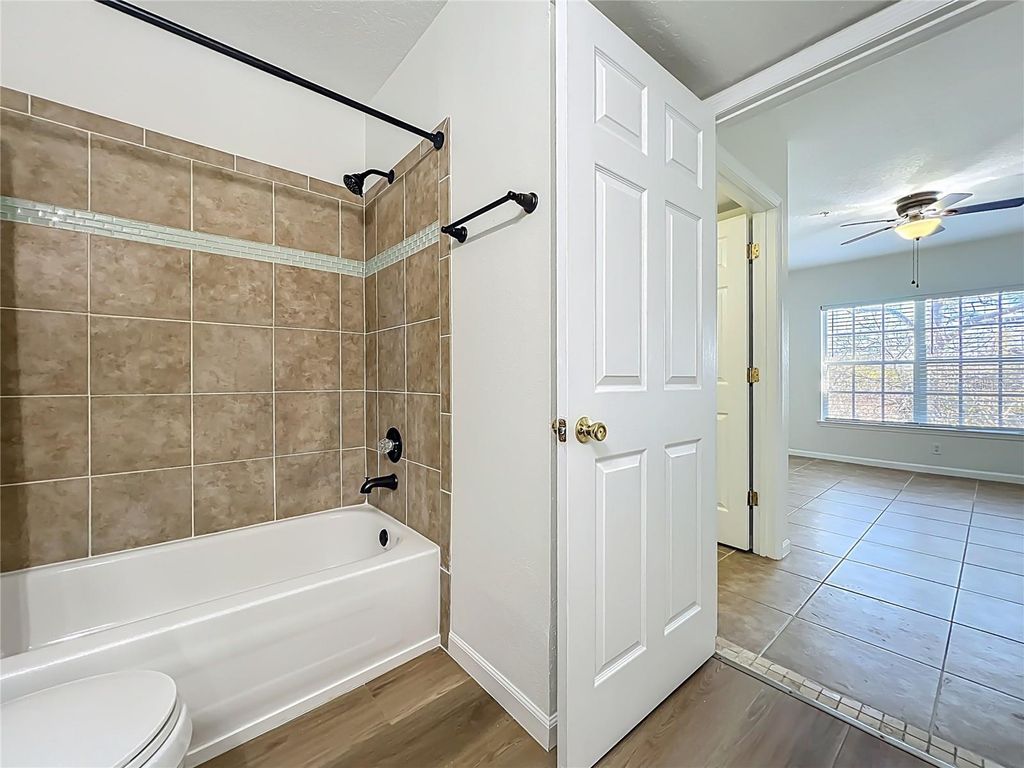 Image 36 of property listing at 12603 CREST SPRINGS LANE 1436, Orlando, FL 32828