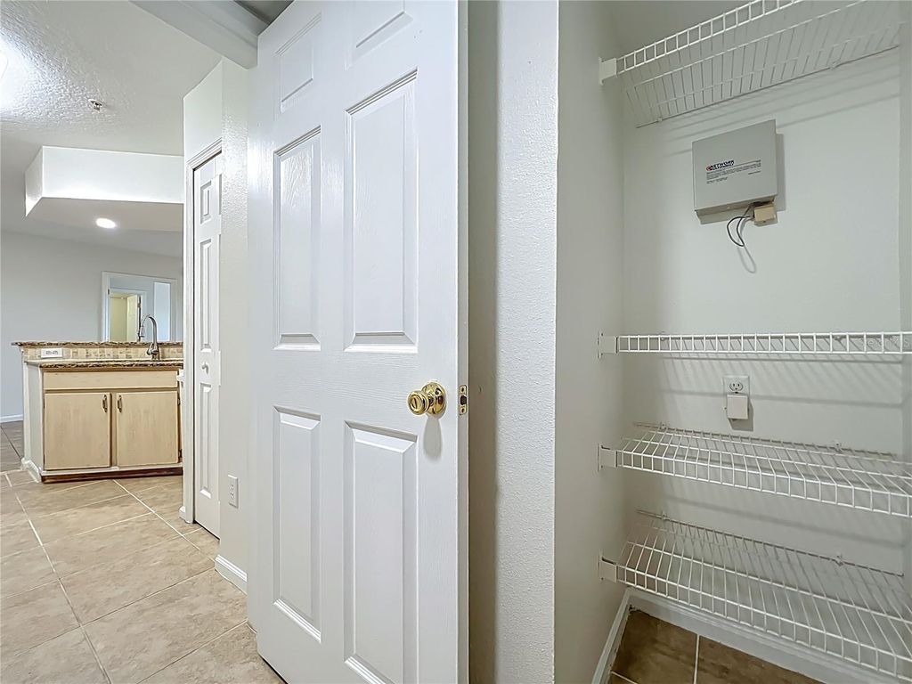 Image 37 of property listing at 12603 CREST SPRINGS LANE 1436, Orlando, FL 32828