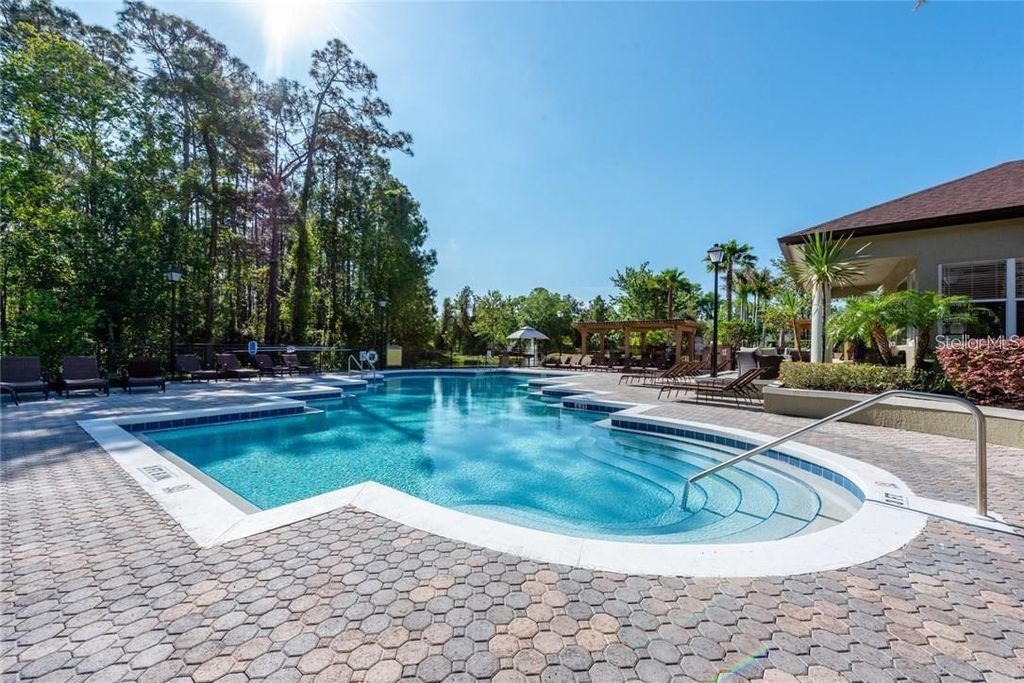 Image 39 of property listing at 12603 CREST SPRINGS LANE 1436, Orlando, FL 32828