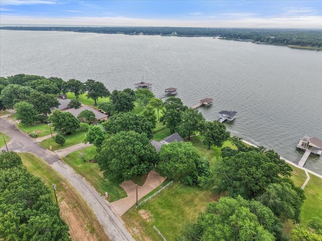 8009 Tourmoline, Streetman, TX 75859