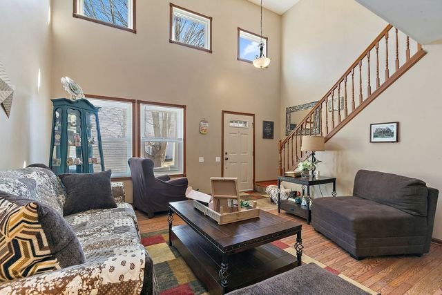 2581 Stanton Circle, Lake In The Hills, IL 60156