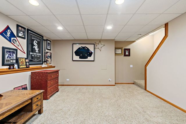 2581 Stanton Circle, Lake In The Hills, IL 60156