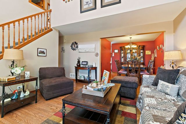 2581 Stanton Circle, Lake In The Hills, IL 60156