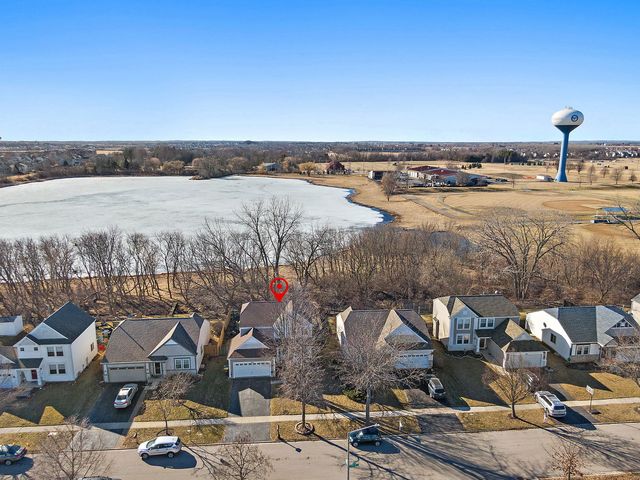 2581 Stanton Circle, Lake In The Hills, IL 60156