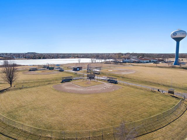 2581 Stanton Circle, Lake In The Hills, IL 60156