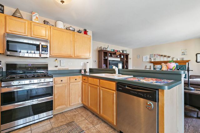 2581 Stanton Circle, Lake In The Hills, IL 60156