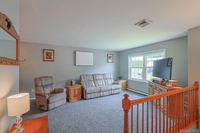 105 Bodle Circle, Maybrook, NY 12543