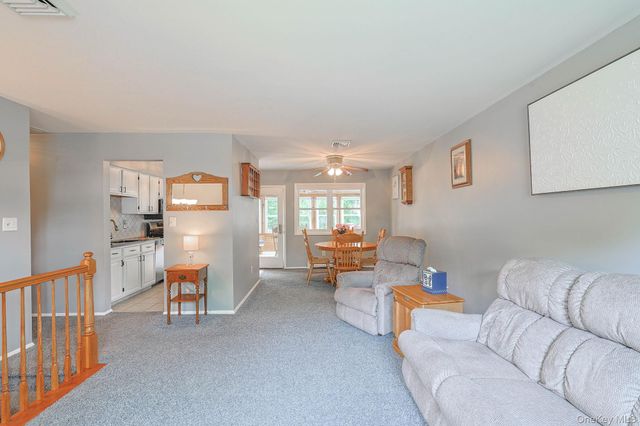 105 Bodle Circle, Maybrook, NY 12543