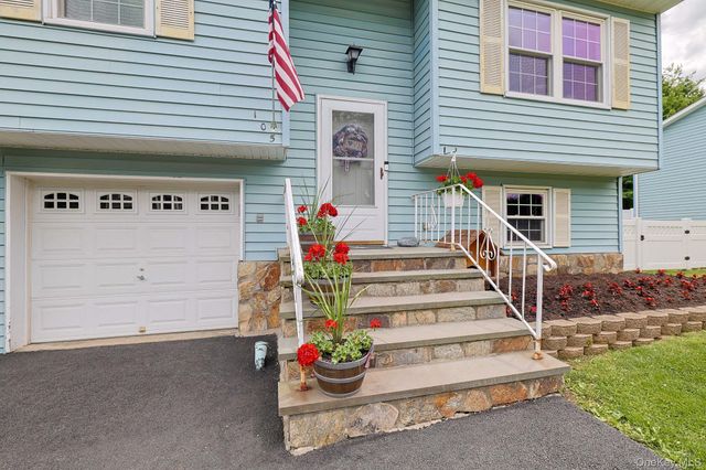 105 Bodle Circle, Maybrook, NY 12543
