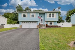 105 Bodle Circle, Maybrook, NY 12543