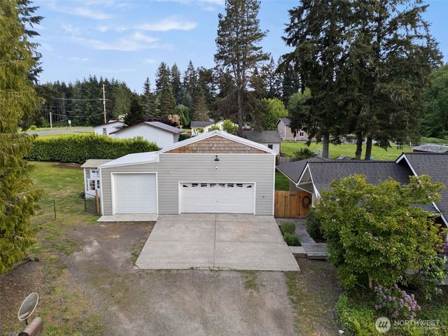 6096 E Collins Road, Port Orchard, WA 98366