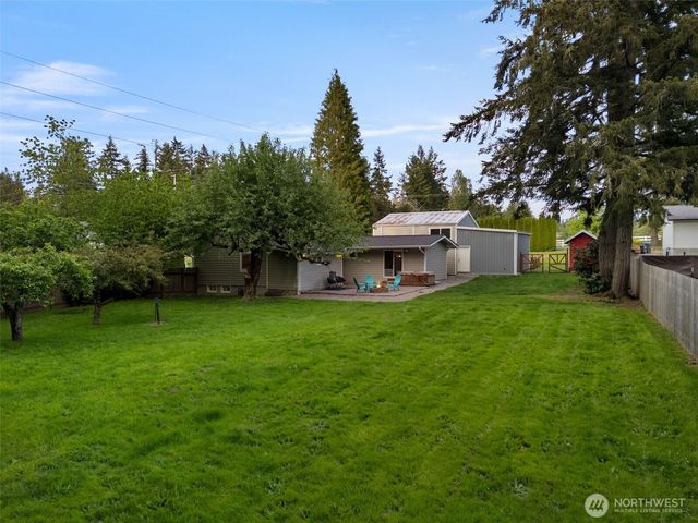 6096 E Collins Road, Port Orchard, WA 98366