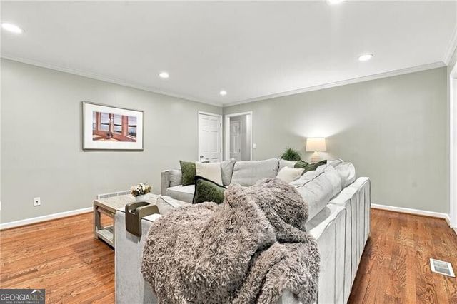 2569 Chimney Springs Drive, Marietta, GA 30062