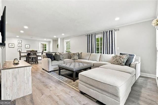 2569 Chimney Springs Drive, Marietta, GA 30062