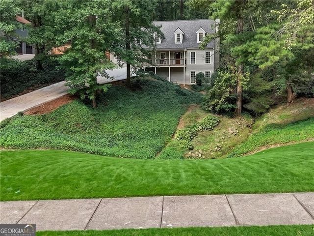 2569 Chimney Springs Drive, Marietta, GA 30062