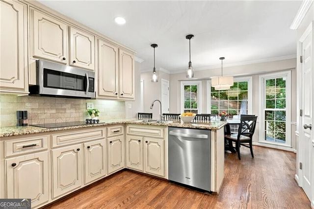 2569 Chimney Springs Drive, Marietta, GA 30062