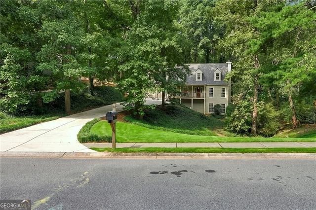 2569 Chimney Springs Drive, Marietta, GA 30062