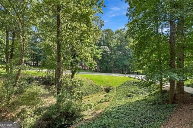2569 Chimney Springs Drive, Marietta, GA 30062