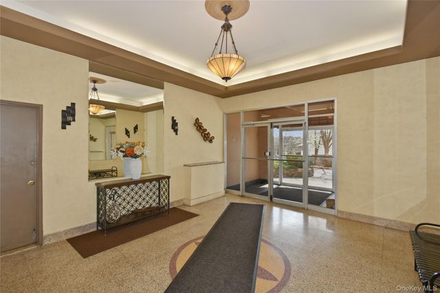 55 Halley Street 5E, Yonkers, NY 10704