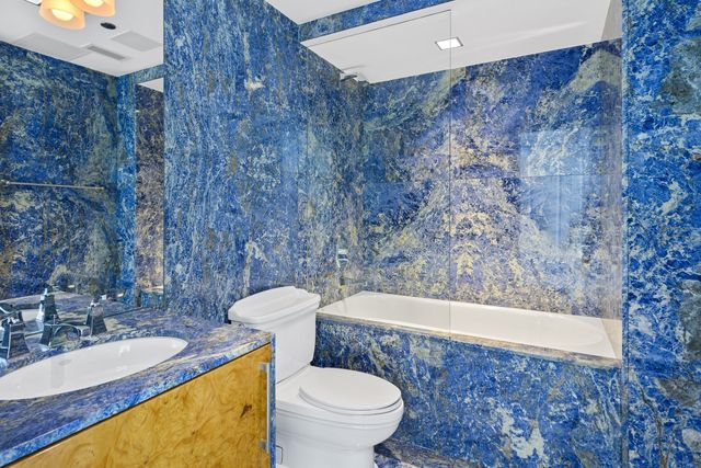 415 E North Water Street 3205, Chicago, IL 60611