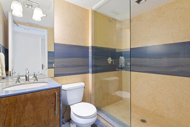 415 E North Water Street 3205, Chicago, IL 60611