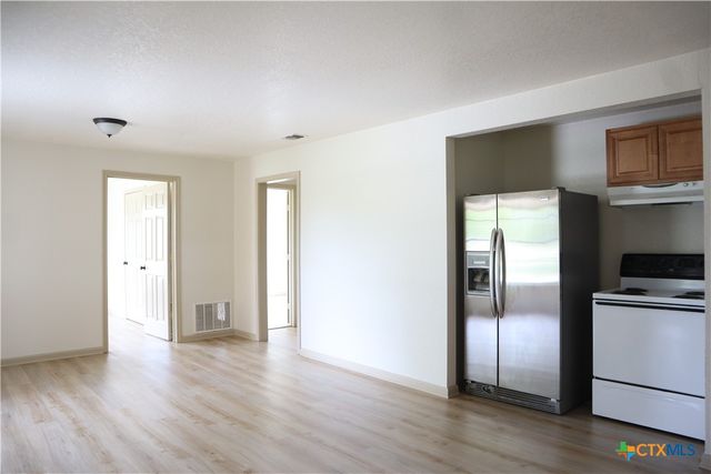707 Old Seguin Luling, Seguin, TX 78155