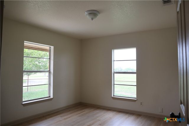 707 Old Seguin Luling, Seguin, TX 78155