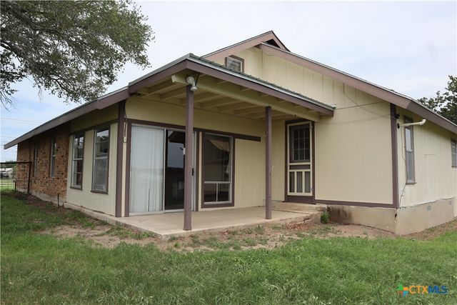 707 Old Seguin Luling, Seguin, TX 78155
