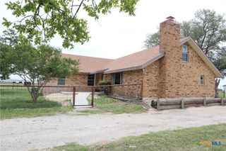707 Old Seguin Luling, Seguin, TX 78155