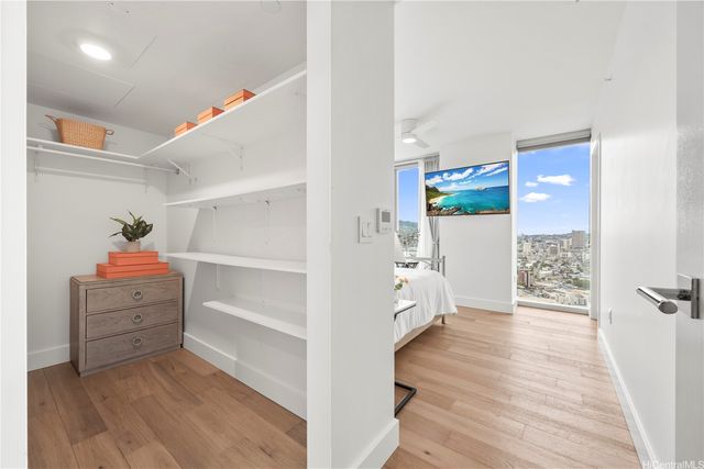 629 Keeaumoku Street 3211, Honolulu, HI 96814