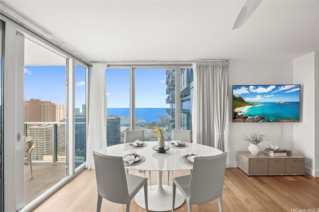 629 Keeaumoku Street 3211, Honolulu, HI 96814