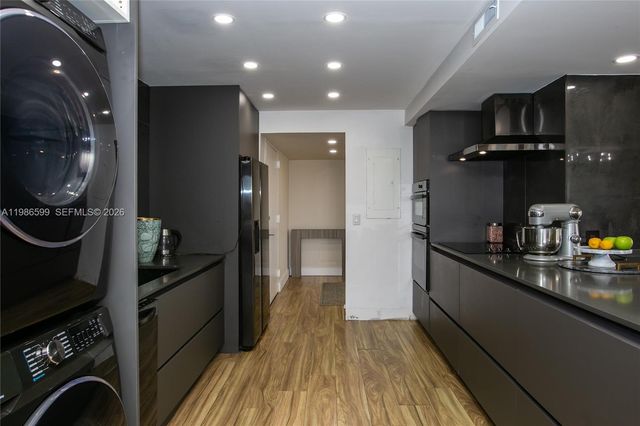 1800 NE 114th St 2309, Miami, FL 33181