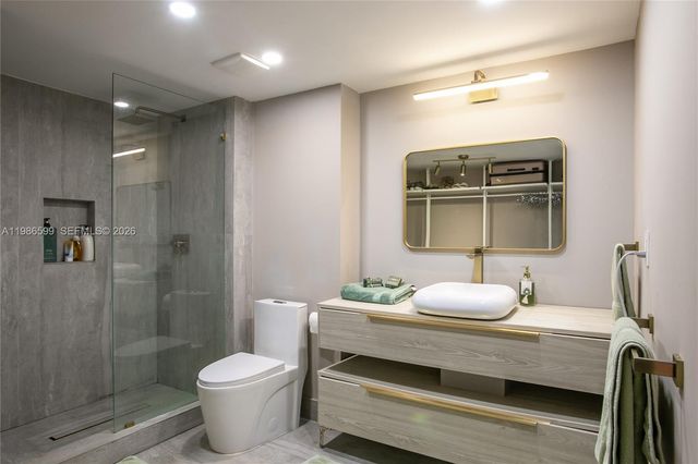 1800 NE 114th St 2309, Miami, FL 33181