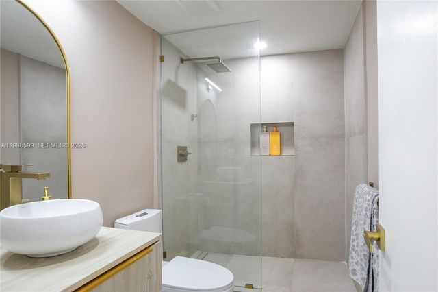 1800 NE 114th St 2309, Miami, FL 33181