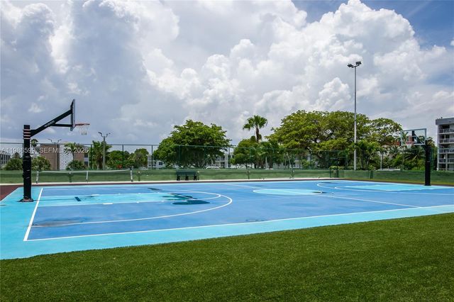 1800 NE 114th St 2309, Miami, FL 33181