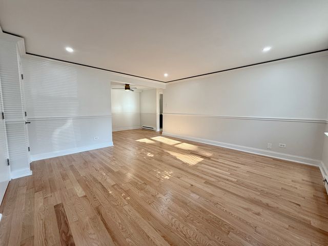 5037 N East River Road 1B, Norridge, IL 60706