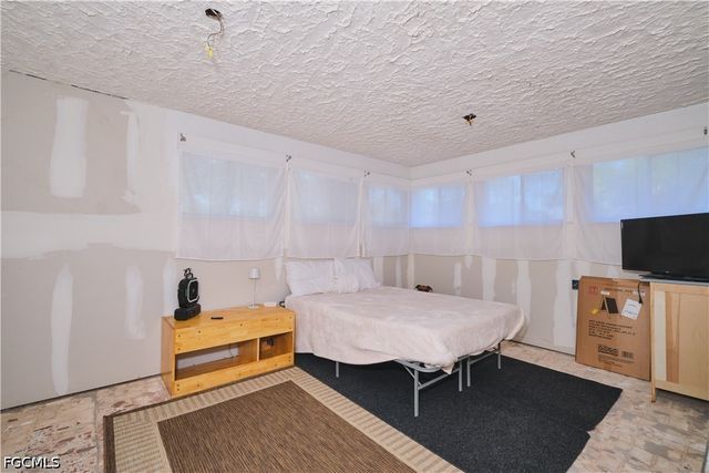 3731 Liberty SQ, Fort Myers, FL 33908