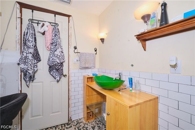 3731 Liberty SQ, Fort Myers, FL 33908