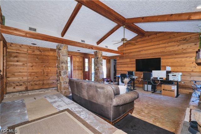 3731 Liberty SQ, Fort Myers, FL 33908