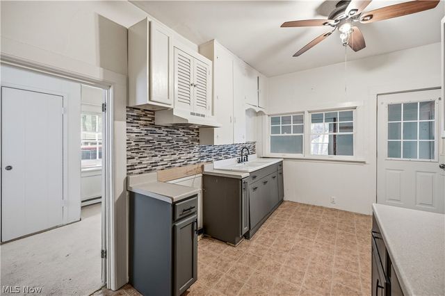 23042 South Street, Homeworth, OH 44287