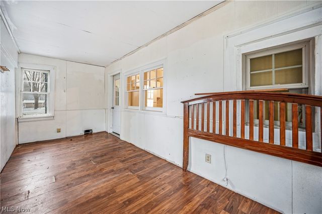 23042 South Street, Homeworth, OH 44287