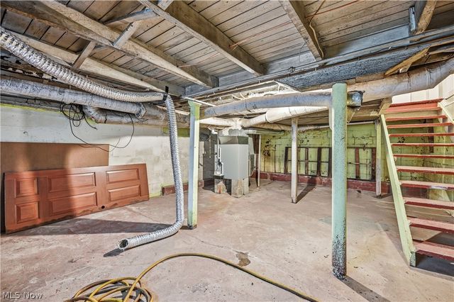 23042 South Street, Homeworth, OH 44287