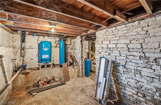 23042 South Street, Homeworth, OH 44287